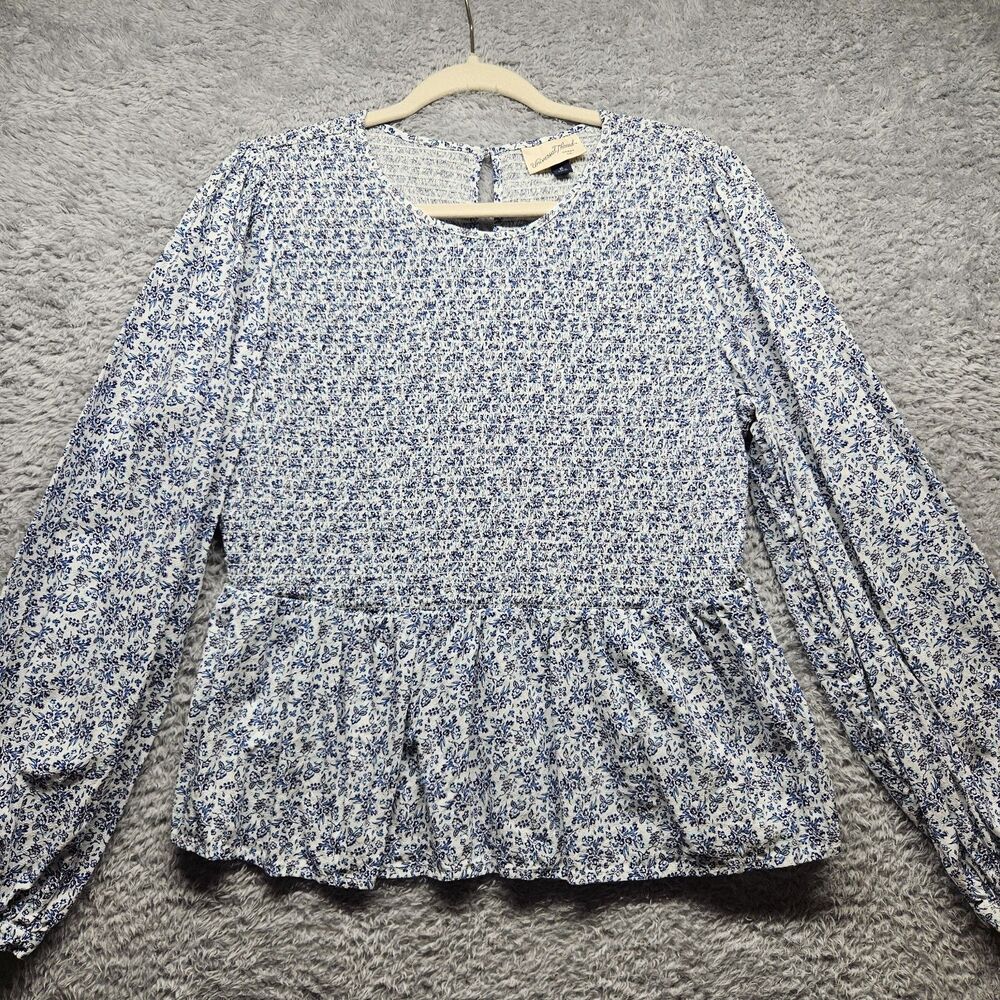 Universal Thread Womens White Blue Floral Blouse Size XL Smocked Peplum Cottage